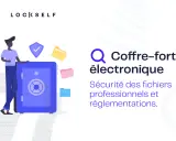 Un homme se tient près d'un coffre-fort électronique, symbole de sécurité pour les fichiers professionnels et réglementations.
