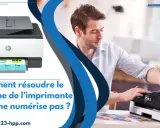 Un homme résout un problème d'imprimante HP. La documentation HP, c'est quoi ? Ce guide vous aide.